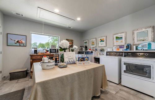 Charming Luxurious Airstream Beautifully Design with Indoor Bath in Texas - Foto 21