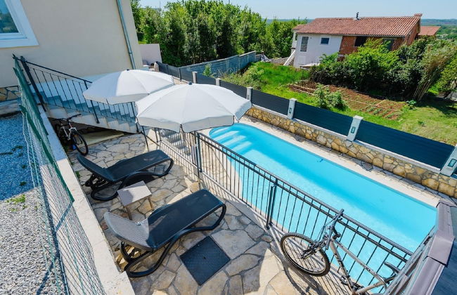 Charming Holiday Home With Pool and sea View - Foto 12