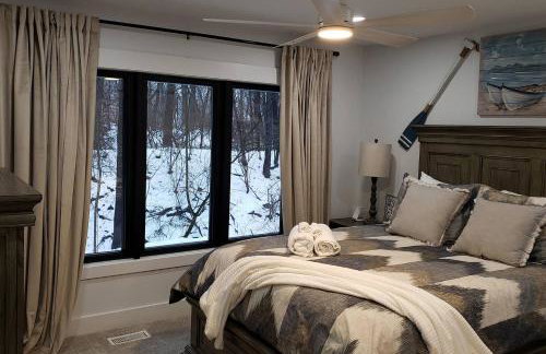 RiverEdge Haven Hot Tub, 5 Beds, Kayaks Near ND - Foto 47