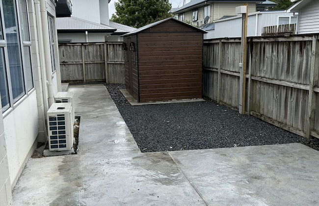 Avon Apartments - Photo 22