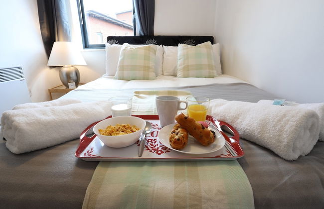 O2 Mailbox Central Premier Apartment - Photo 8