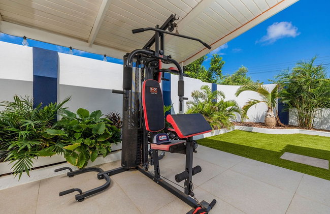 NEW Modern 3BR 3BA Private Pool Centrallylocated - Foto 26