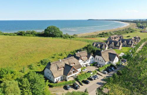 Strandhaus Mönchgut Ferienwohnung 09 mit Sauna- und Schwimmbadnutzung im AHOI Sellin - Foto 1