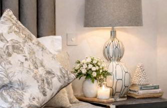 Luxury 4BR Smart Home with Smart Features, Garden, SkyStream & Free Parking - Sleeps Up To 8 in Gerrards Cross SL9 - Photo 21