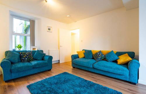 Newly-renovated, mid-terrace cottage in Porthmadog - Photo 8