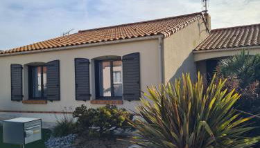 Le Donjon charmant gîte avec jardin et terrasse proche du Puy duFou - Foto 3