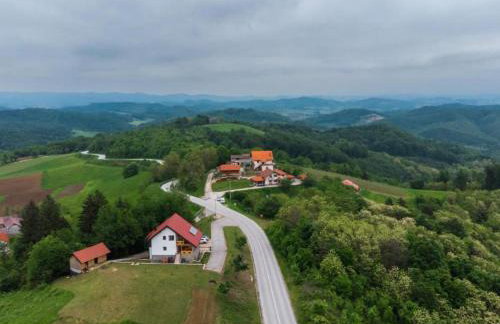 Apartment Stone and Wood - Photo 56