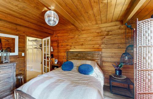 Relaxing Retreat with Deck, 1 Mi to Lake Arrowhead! - Foto 13