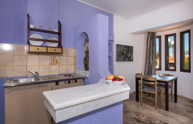 Hotel Castle Suites - Photo 63