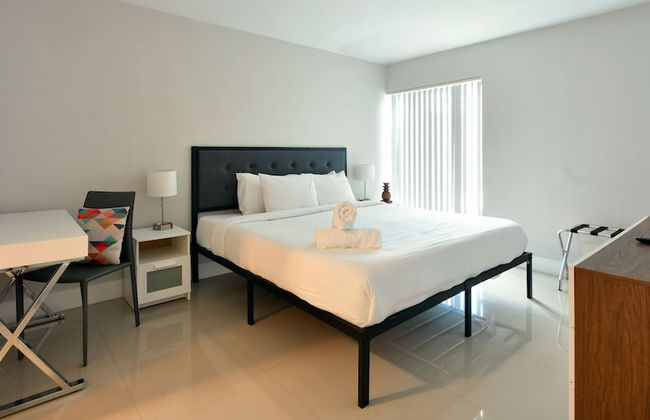 Artrageous on the river By RocketStay - Photo 38