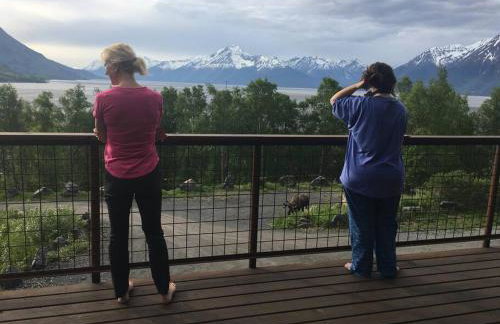 Turnagain View Lodge and Wedding Venue - Photo 6