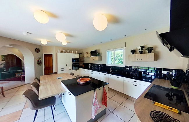 Villa in L'isle-sur-la-sorgue With Pool - Foto 11