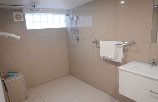 Spacious 2-Storey Home By The Bay: Sleeps 12 - Foto 18