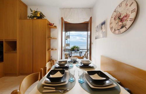 Appartamento Fronte Mare con posto auto privato LT - Foto 3