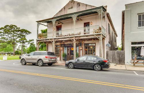 Charming Louisiana Getaway with Furnished Balcony! - Foto 24