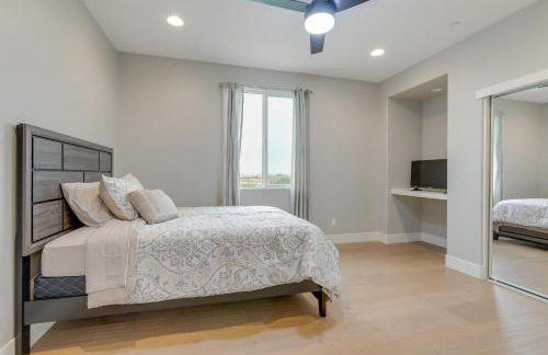 Luxe Roseville Home with Pool and Hot Tub! - Foto 26