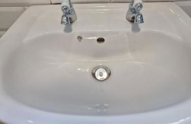 Whitstone getaway - Photo 5