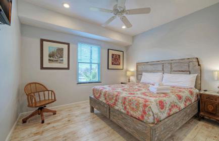 Sleeps 28 2 Homes w/ Boat Dock & Waterfront Pool Laguna Village Haven - Foto 124