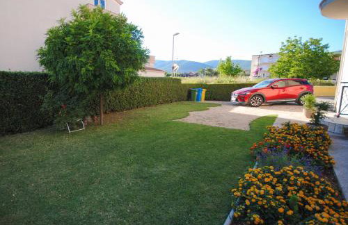 Cozy apartment with garden - Foto 38