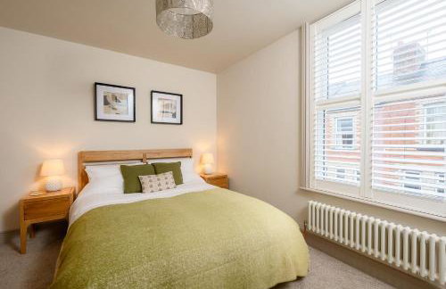 Stylish 3BR Townhouse Sleeps 6 Near City Centre - Foto 5