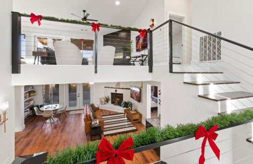 Heated Pool and Jacuzzi, Scenic Mountain View, Lux and Cozy, - Foto 2