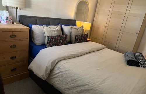 Room at Wallington Green room for professionals, near station, 30 min to London Bridge, 27 min to LDN Victoria - Foto 15