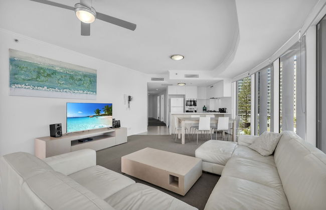 Reflection Tower Two - Foto 61