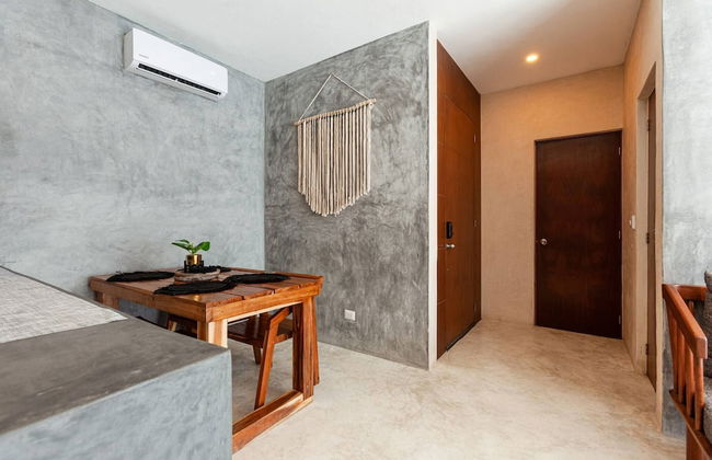 Magical Ph In Town Wprivate Rooftop Glass Tub - Photo 13