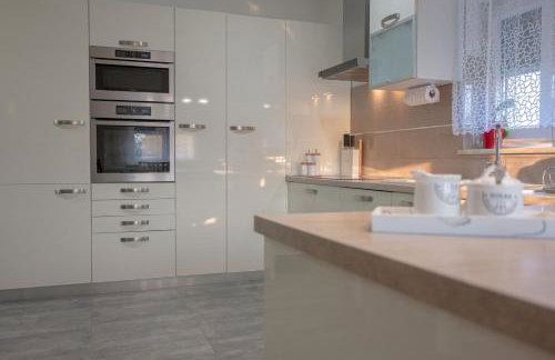 Poolside Holiday House - Foto 42