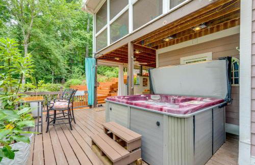 Creekside Hendersonville Haven Hot Tub and Fire Pit - Foto 2
