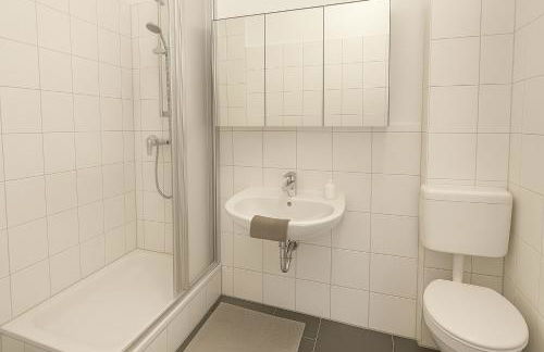 Monteurszimmer Move-in2Stay - Einzelbetten, Smart TV, Wifi - Foto 12