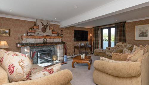 Hillend Farm House - Photo 3