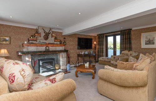 Hillend Farm House - Photo 3