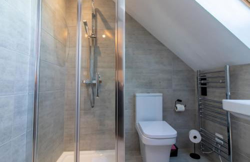 Charming 4-Bedroom Home in the Heart of Coxhoe - Pass the Keys - Foto 31