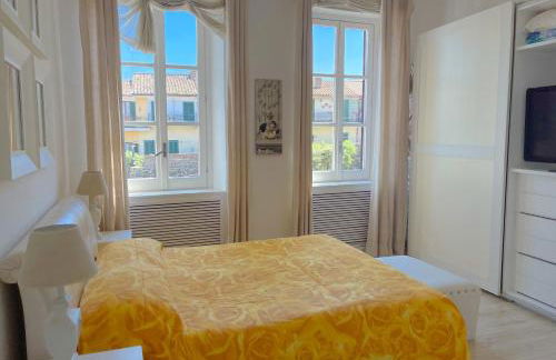 LUNA SUL PORTO Seaview Apartment - Bright and Spacious Flat in Central Nettuno, Steps from the Marina, Beaches, and Train Station - Photo 12
