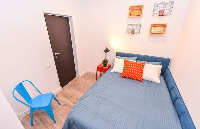 Parliament & River View Apartments - Photo 33