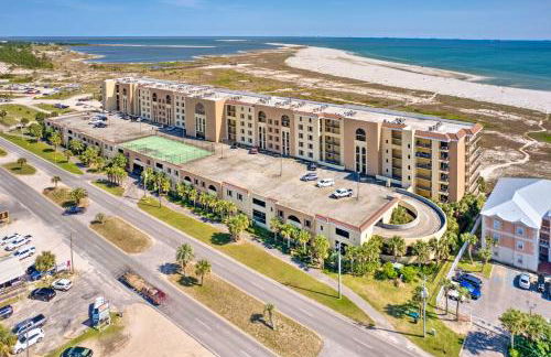 Beachfront Dauphin Island Condo Pool Access! - Foto 32