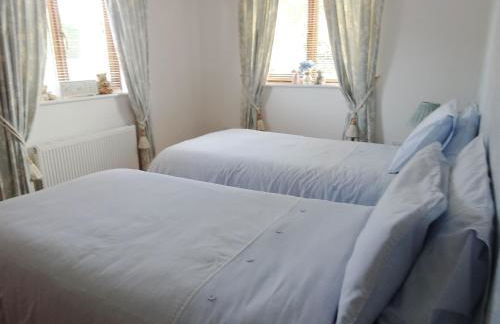 Brook Lodge Country Cottage - Photo 4