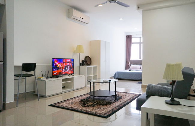 Shaftsbury Residences by Superhost - Photo 17