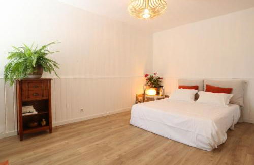 Bastide Magnolia - Gite et chambres d 'hôtes Les dépendances, Roussillon - Foto 16