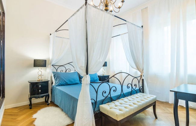 Luxury 3 Bedrooms Near Duomo - Photo 4