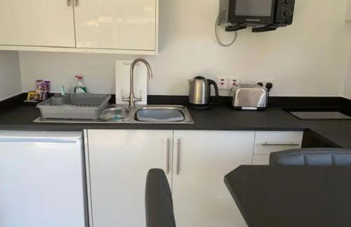 Independent garden studio - sleeps max 3. - Foto 3