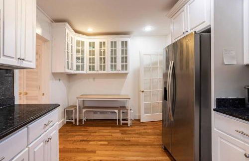 Spacious Oceanview Villa Elegant Coastal Escape, Sleeps 22 - Foto 14