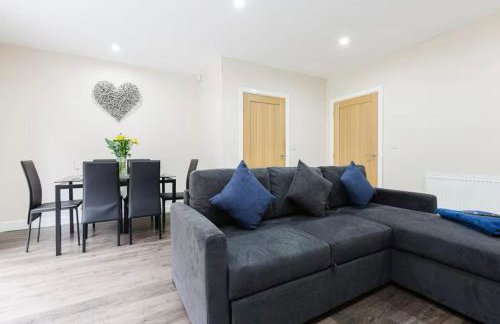 Norris Stays - Sleeps 7 by M55 - Photo 10