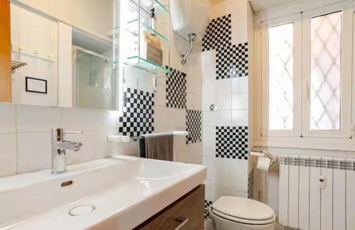 Vatican Heart Leone 60 sqm Terrace - Photo 15