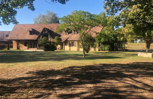 Évasion champêtre : Maison avec piscine, tennis, et étang au cœur de 50 hectares de forêt - FR-1-410-307 - Photo 14