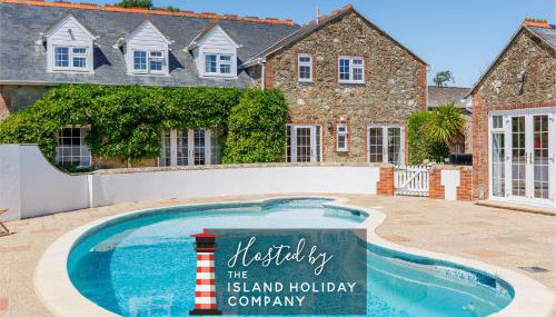 Rookley Farm Lodge Charming Manor Pool House with Heated Pool, Tennis Court & Gardens - Isle of Wight Rural Countryside Escape - Foto 1