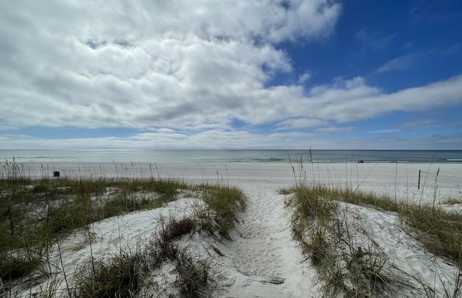 Luxury Gulf Front Home w/ Unobstructed Views + Private Pool! - Foto 41