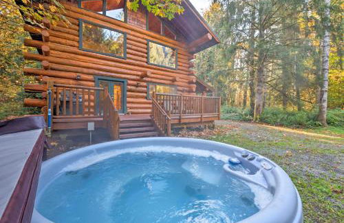 Riverfront Cabin with Hot Tub 2 Mi to Eagle Falls - Foto 25