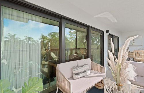 Spend Your Vacation in Luxury with Pool Views - Foto 29